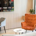Bright: Aicherpark Hotel apartamentowy
