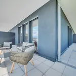 Apart Otel Bright: Aicherpark Rosenheim