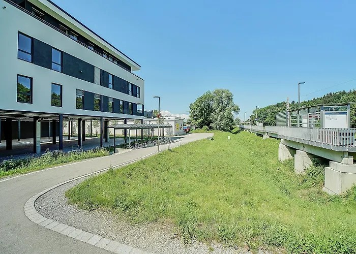 Bright: Aicherpark 4* Rosenheim