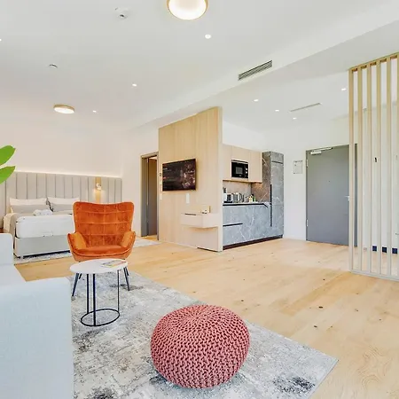 Bright: Aicherpark Aparthotel