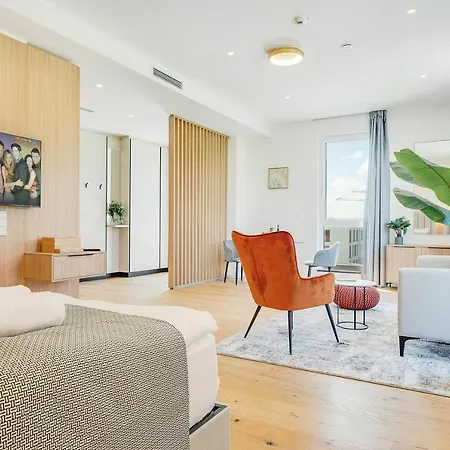 Bright: Aicherpark Aparthotel