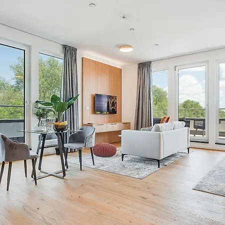 Bright: Aicherpark Rosenheim