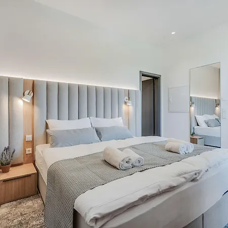Lejlighedshotel Bright: Aicherpark 4*