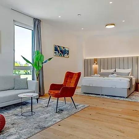 Bright: Aicherpark Aparthotel