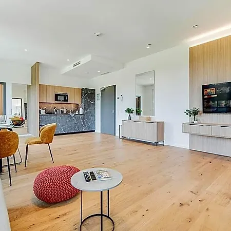 Aparthotel Bright: Aicherpark Rosenheim