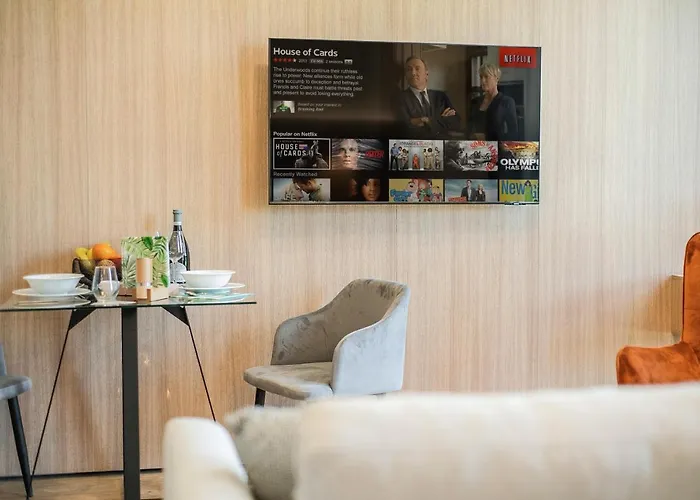 Bright: Aicherpark Apart Otel