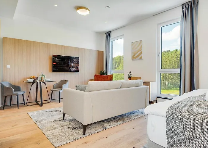 Bright: Aicherpark Apart Otel