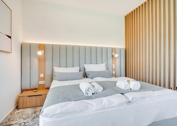 Apart Otel Bright: Aicherpark 4*