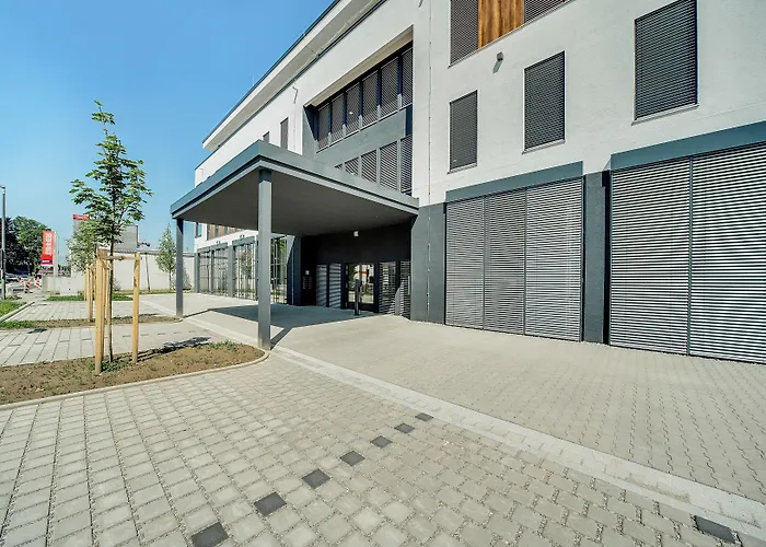 Bright: Aicherpark Апарт-отель 4*